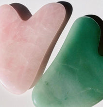 Lade das Bild in den Galerie-Viewer, Jade Roller mit Qua-Sha-Set